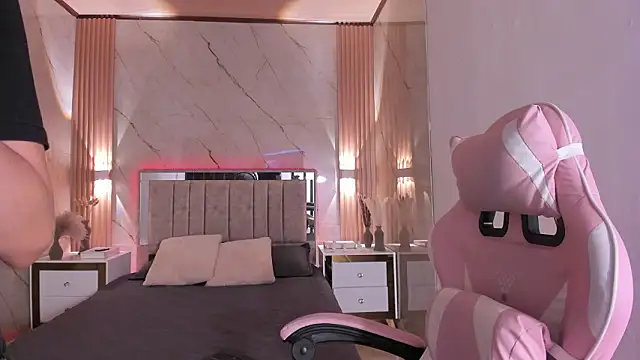 your_whore_Salome Live XXX-chat