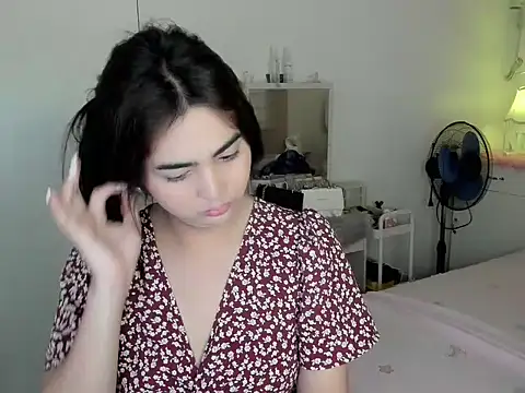 nica_doll Pertunjukan Webcam