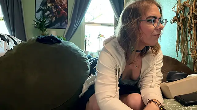 MirandaFlowers' Live XXX Chat