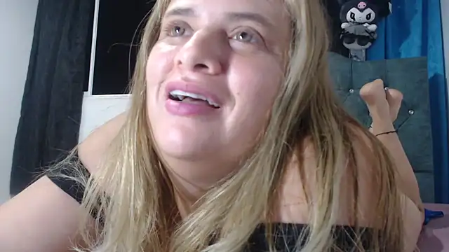 XXX chat uživo modela Elza_Blonde