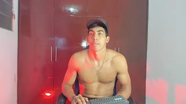 Онлайн чат XXX Milo_LatinBoy