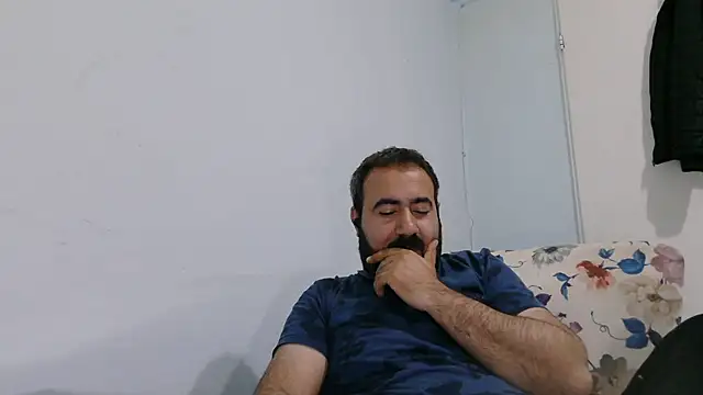 Chatroom XXX en direct de mio_jaks