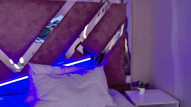 แชท XXX สดของ AmmyJones_