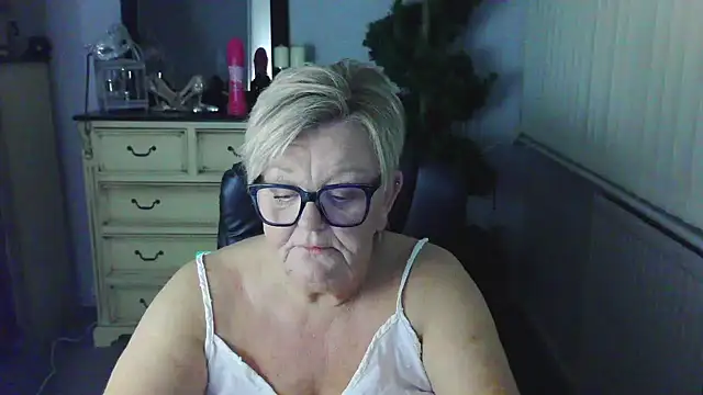 BridgetBlueEyes Chat XXX in diretta