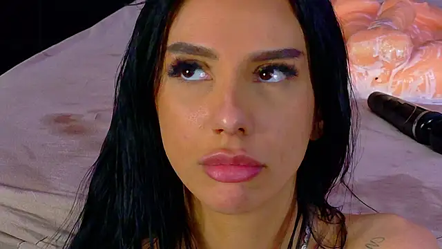 MidnightMuse3 Adlı Modelin Canlı XXX Sohbeti