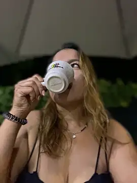 Jlo_69's Live XXX Chat