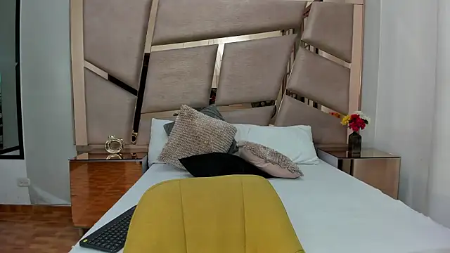 XXX chat uživo modela Kendal_Lane