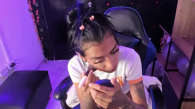 KarlaSlutSkinny__'s Live XXX Chat