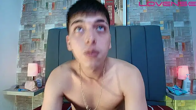 Chat XXX Live aaron_antonella_mds