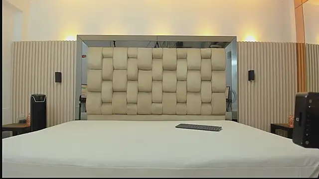 Chat +18 de rebecca_ponce_ ao vivo