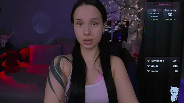 Czat XXX na żywo – SoftyMooon