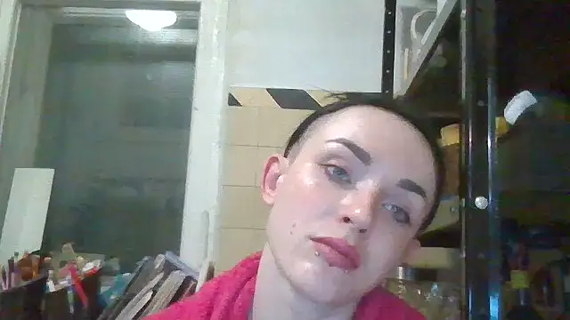 Chat +18 de Trinsy_Love ao vivo