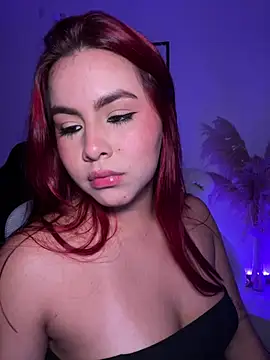 Zarahs_Blare1's Live XXX Chat