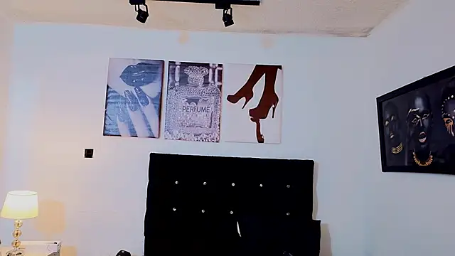 Zoe-yanin 即時 XXX 聊天