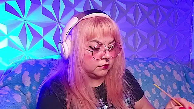 Satyn_doll Chat XXX live