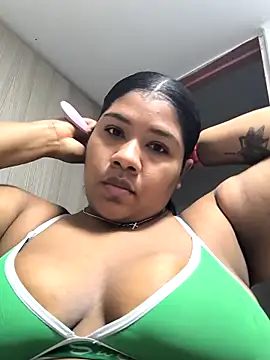 paola091 Adlı Modelin Canlı XXX Sohbeti