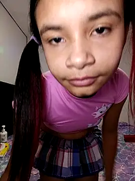 liz7skinny webcam show