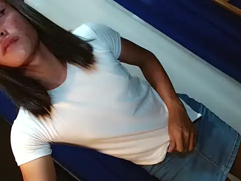 Chatroom XXX en direct de urhotty_megss