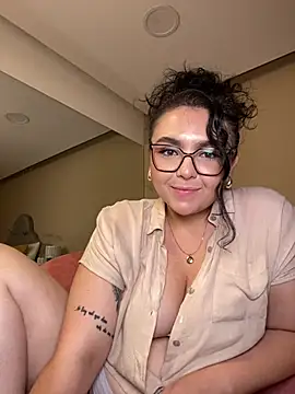 AlmaraRouge élő XXX-chatje