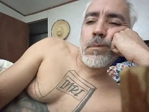 Xoc8_ élő XXX-chatje