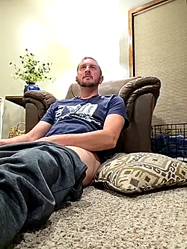 MrMechanic38's Live XXX Chat