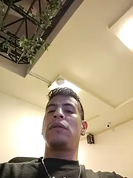 Juann-cock's Live XXX Chat