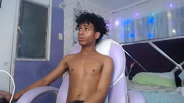 Santy_bigcock_01's Live XXX Chat