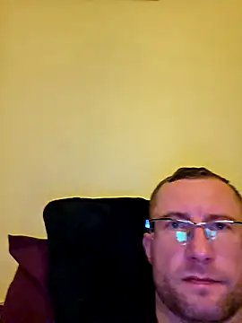 FlimsyJewel150's Live XXX Chat