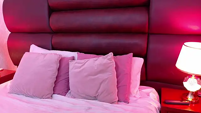 EllaEvanzz's Live XXX Chat