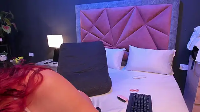 mia_milff webcam show