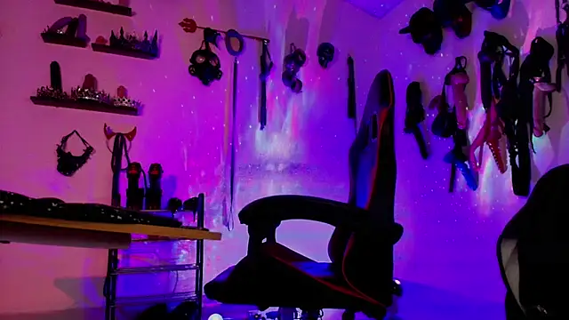 veresskaardila77 Adlı Modelin Canlı XXX Sohbeti