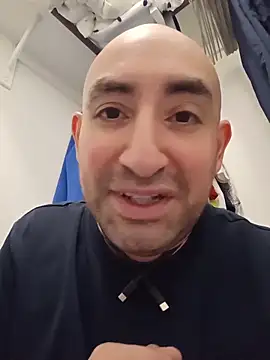 CumDumpPig83 webkamerás műsora