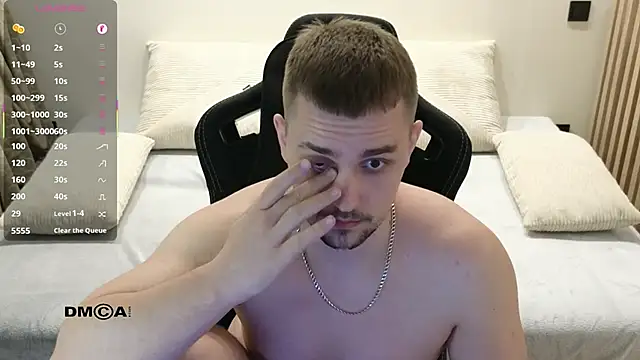 Larstar01 即時 XXX 聊天