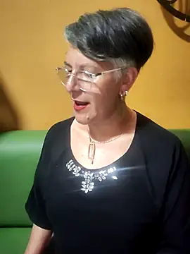 ilonna2025 라이브 XXX 채팅