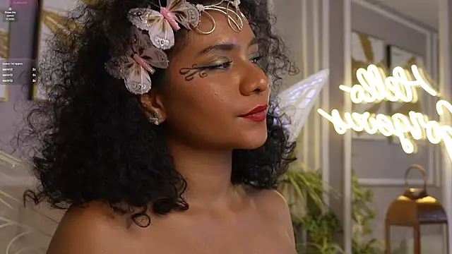 ellette__ Adlı Modelin Canlı XXX Sohbeti