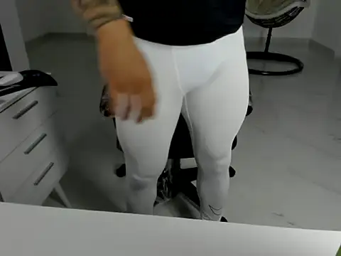 Chat +18 de master_leather ao vivo