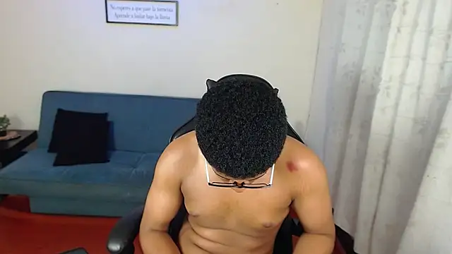 XXX chat uživo modela liiam3