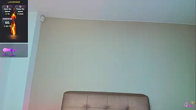 XXX chat uživo modela Valentiinoss