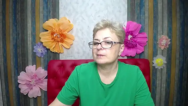 EmiliaGree – Live XXX-chat