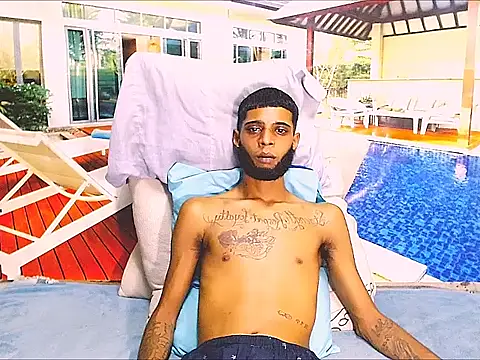 XXX chat uživo modela CharmingIndian1