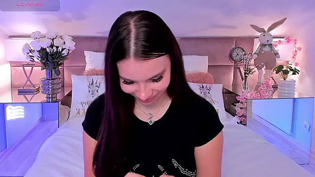 دردشة MiaMuse الجنسية المباشرة