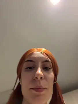 Chatroom XXX en direct de alesziarose_