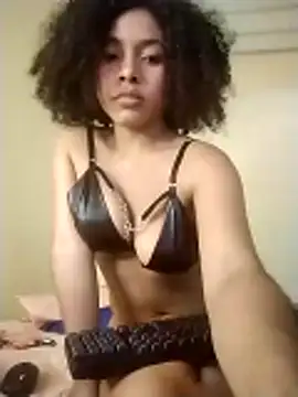 Larita_curly Live XXX-Chat