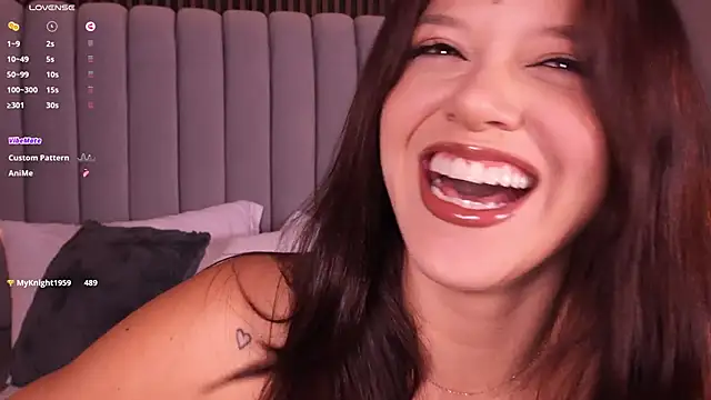 emperatriz_reyes live XXX chat