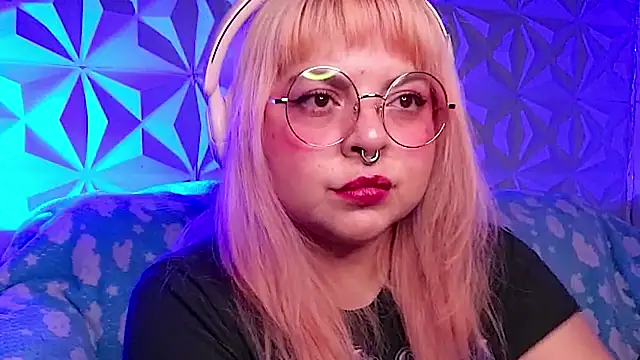 Živý XXX chat Satyn_doll