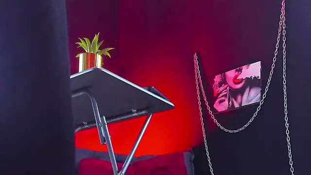 دردشة KatrinaStone الجنسية المباشرة