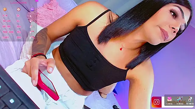 AiishaRose Show in webcam