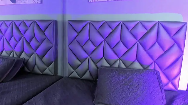 Chat +18 de Kitty_Dollyy ao vivo