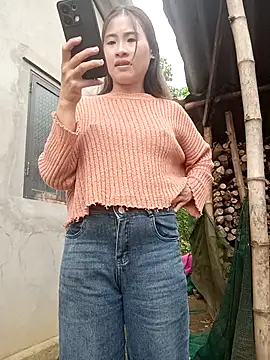 nolan-00: διαδικτυακό σόου στην κάμερα