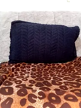 แชท XXX สดของ anonymous_mommy